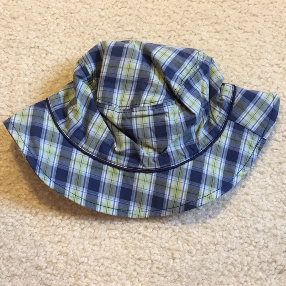 NWT Gap plaid baby hat size 12-18 months